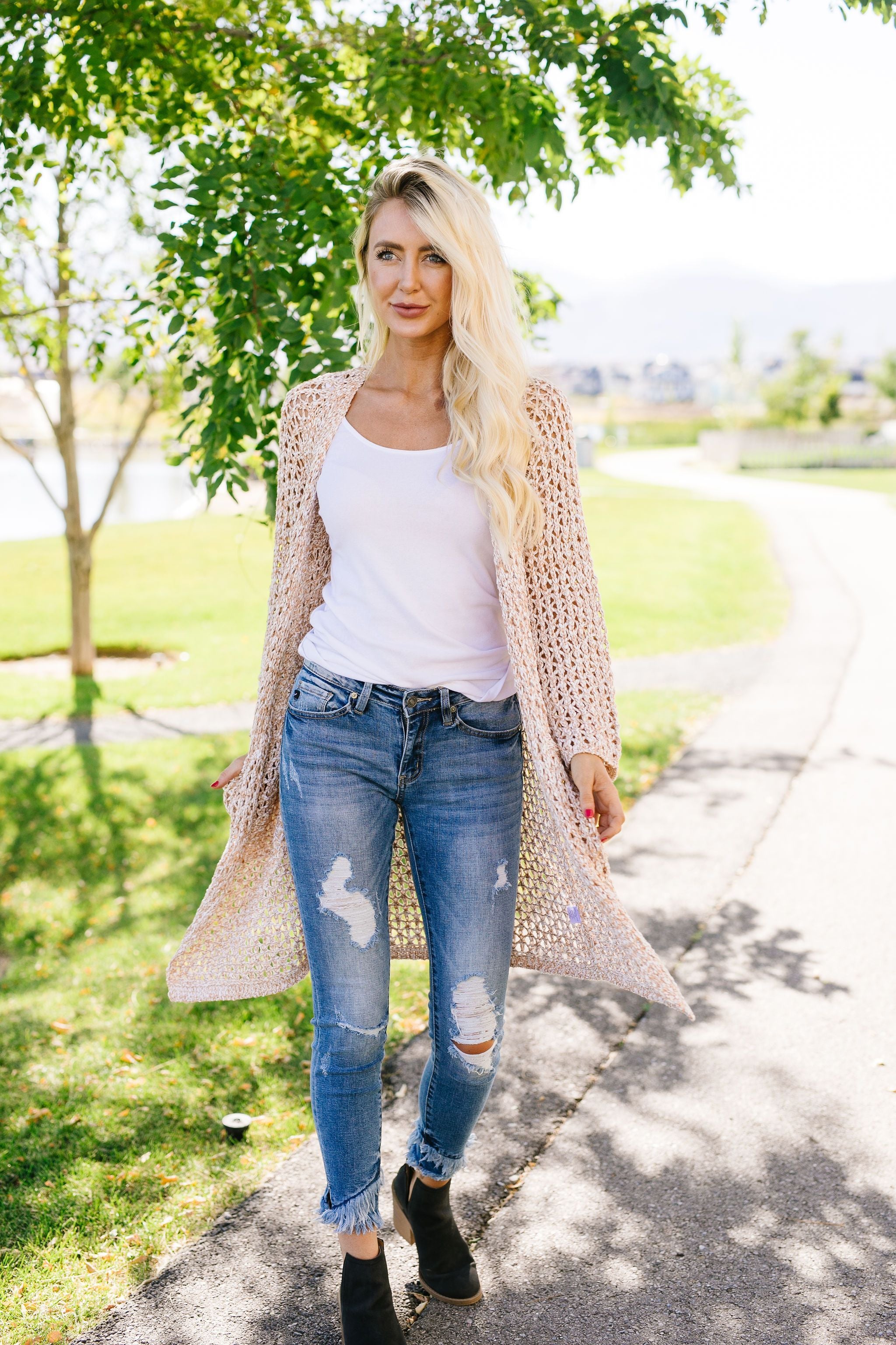 Coffee Shop Two-Tone Cardigan In Light Peach