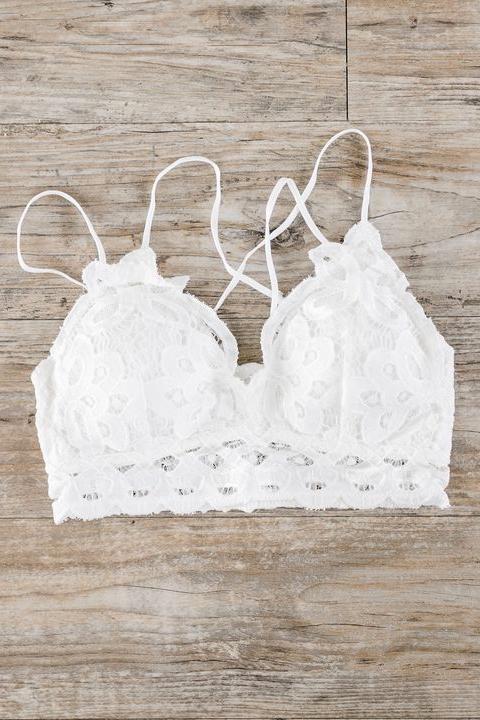 XOXO Scalloped Lace Bralette In Ivory