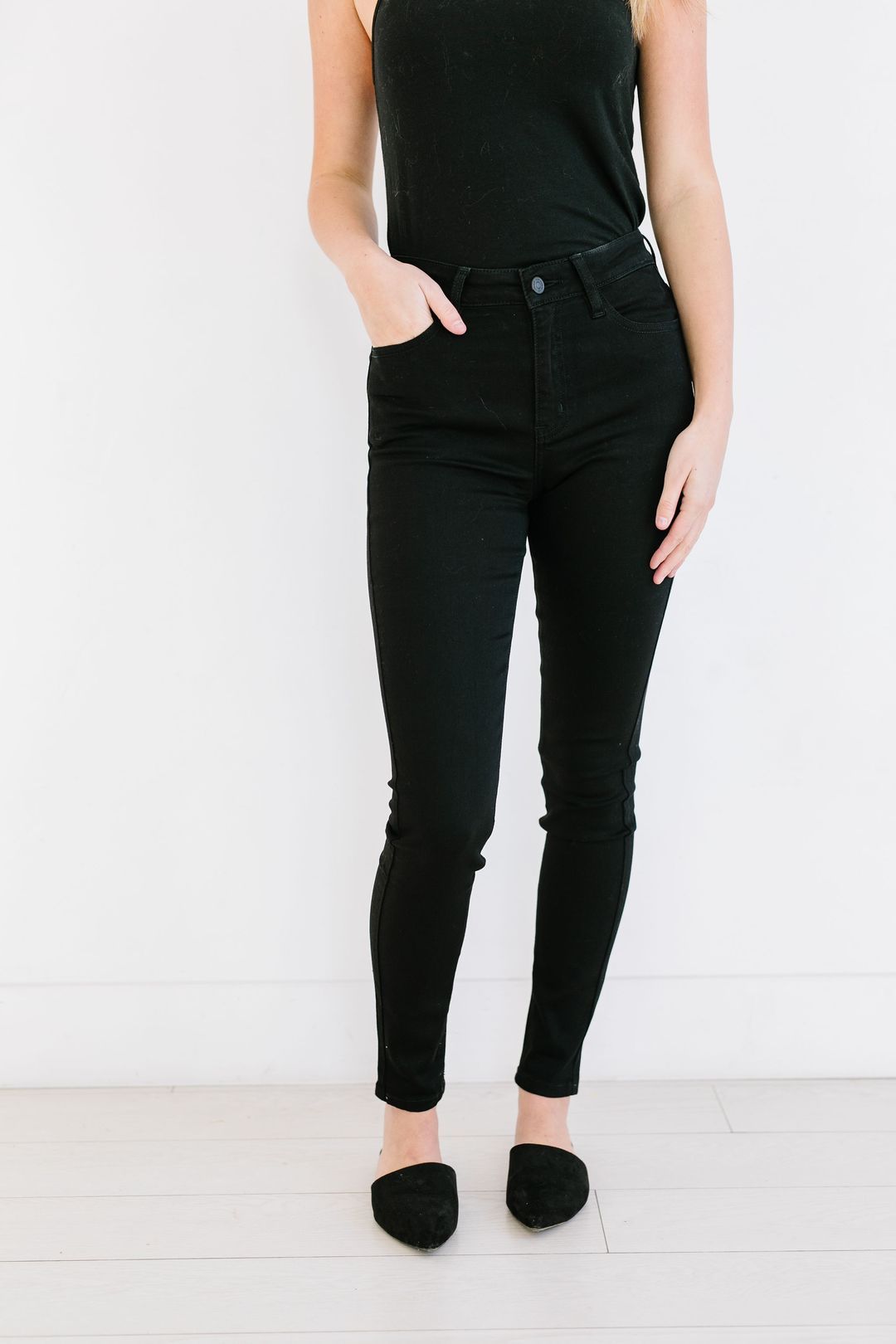 Basic Black Skinny Jeans