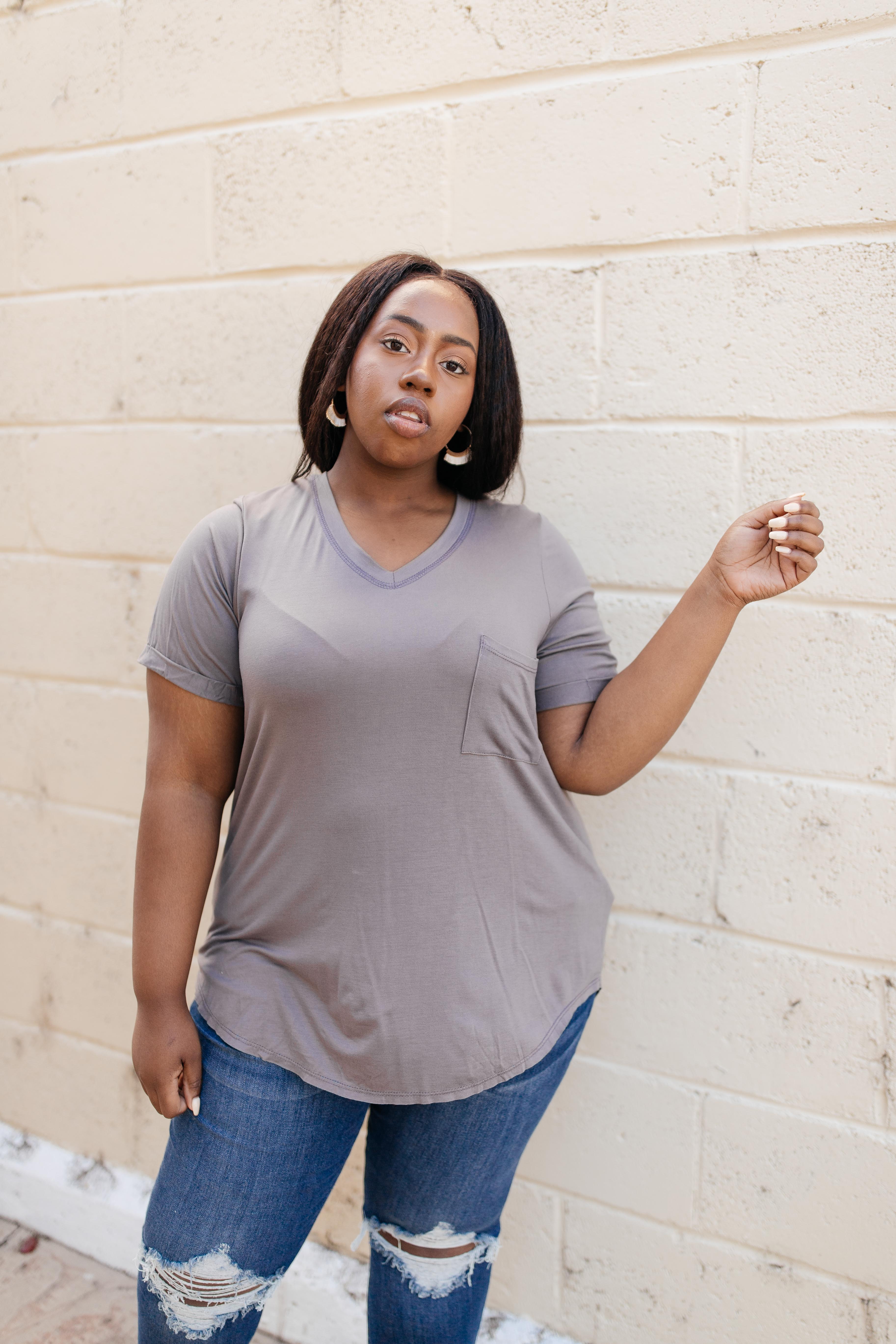 Essential V-Neck Tee In Mocha