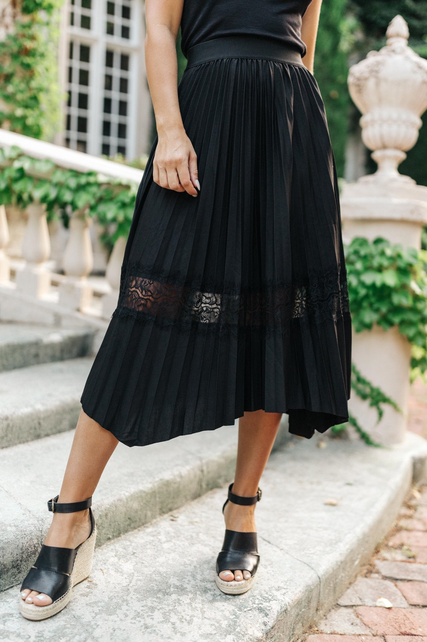 Province Pleated Skirt In Noir