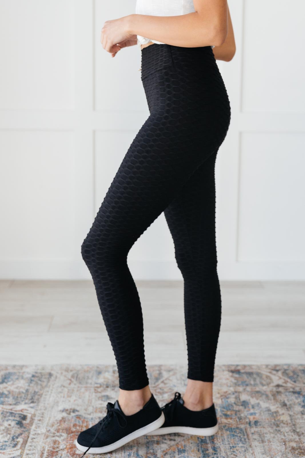 Seamlessly Cool Leggings in Black