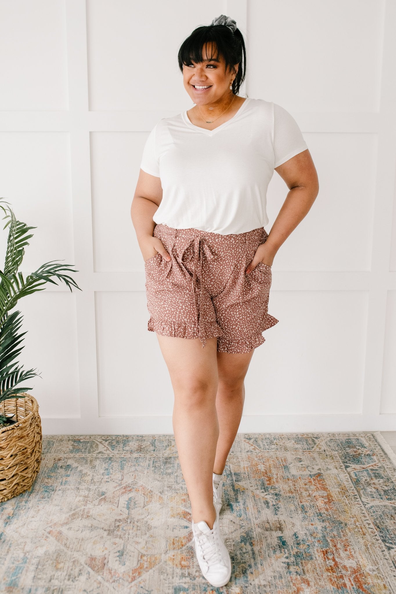 Short Leash Ruffled Shorts In Mauve