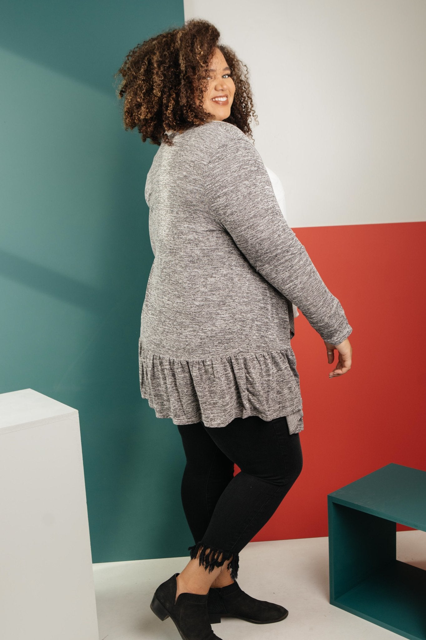 The Avalynn Heathered Cardigan in Smoky Coal