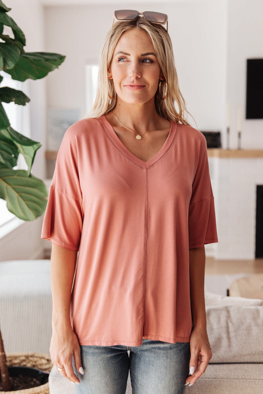 Top Stitch V-Neck In Dusty Rose