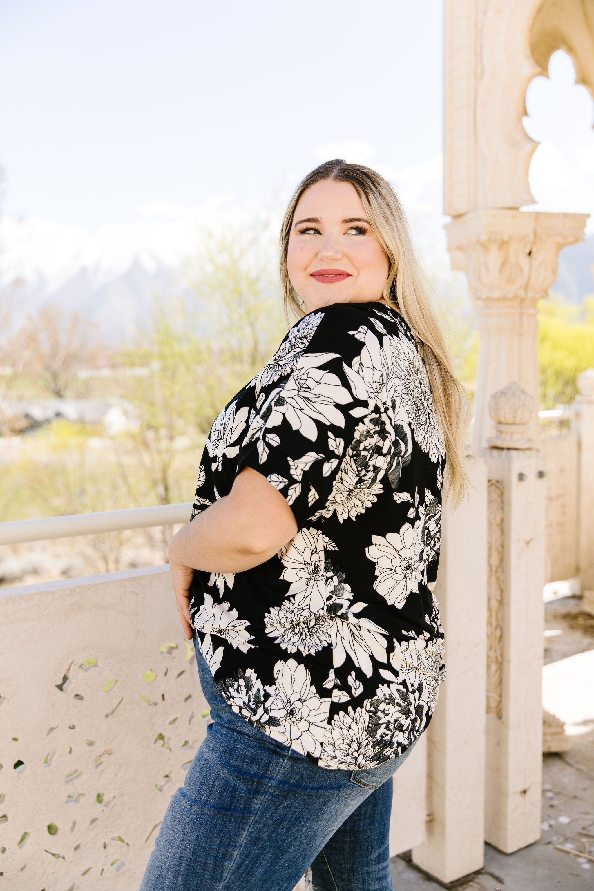 Black & White Flower Garden Top