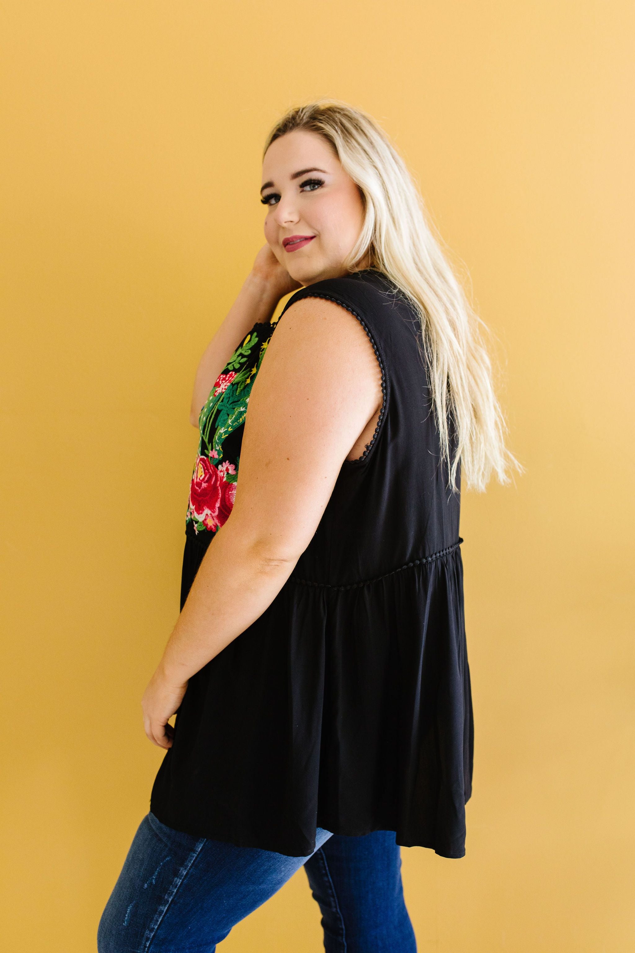 Bloom In The Desert Embroidered Top In Black