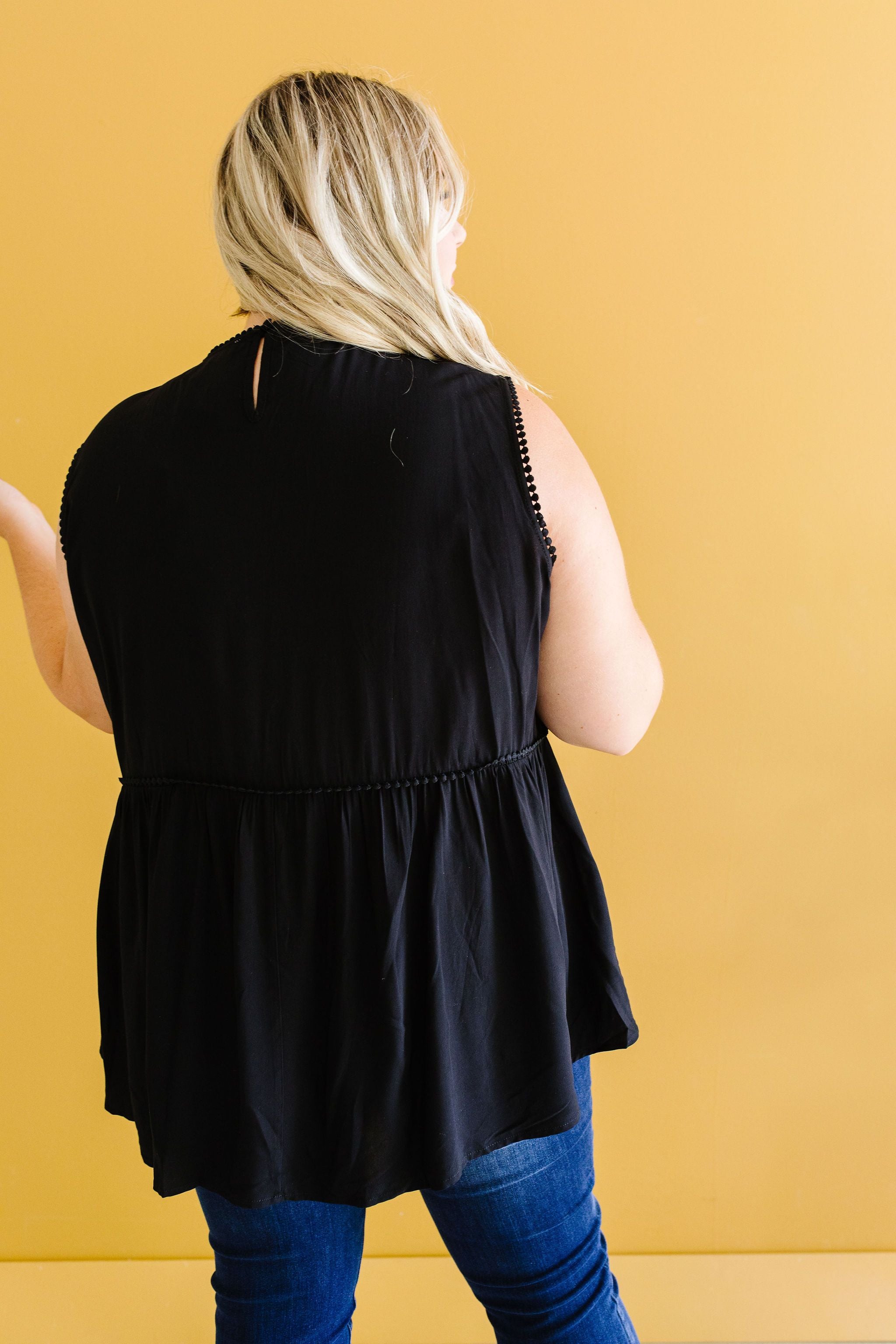 Bloom In The Desert Embroidered Top In Black