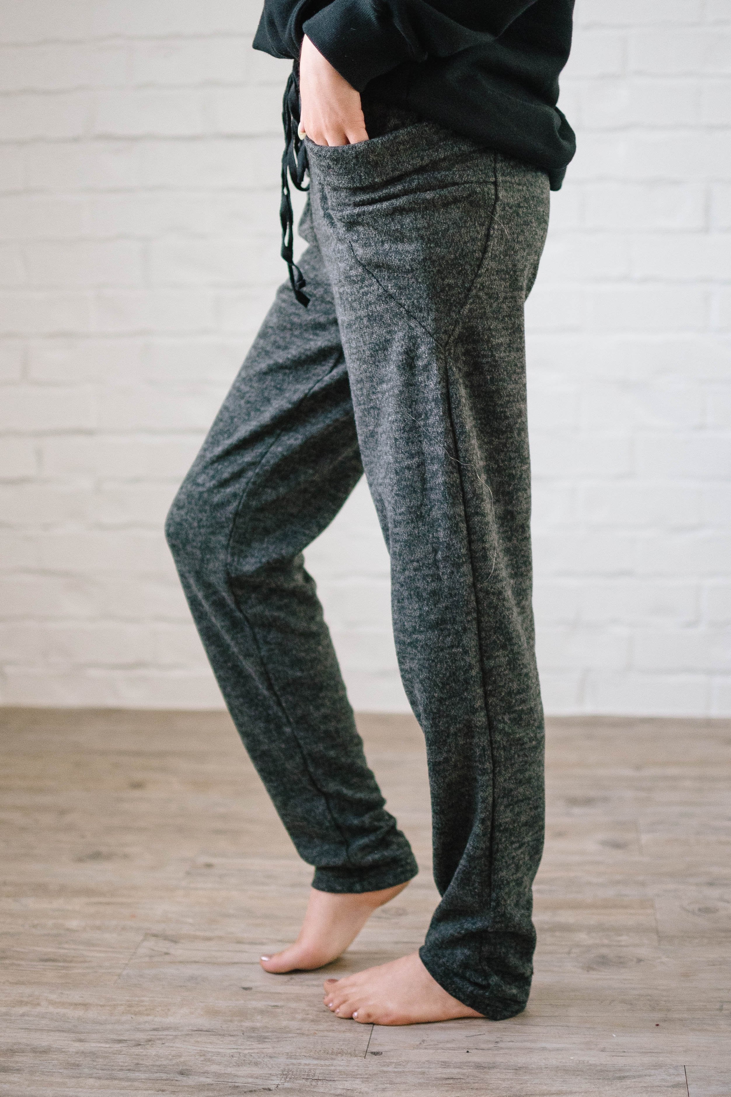 Cozy Joggers with Side Pockets in Charcoal