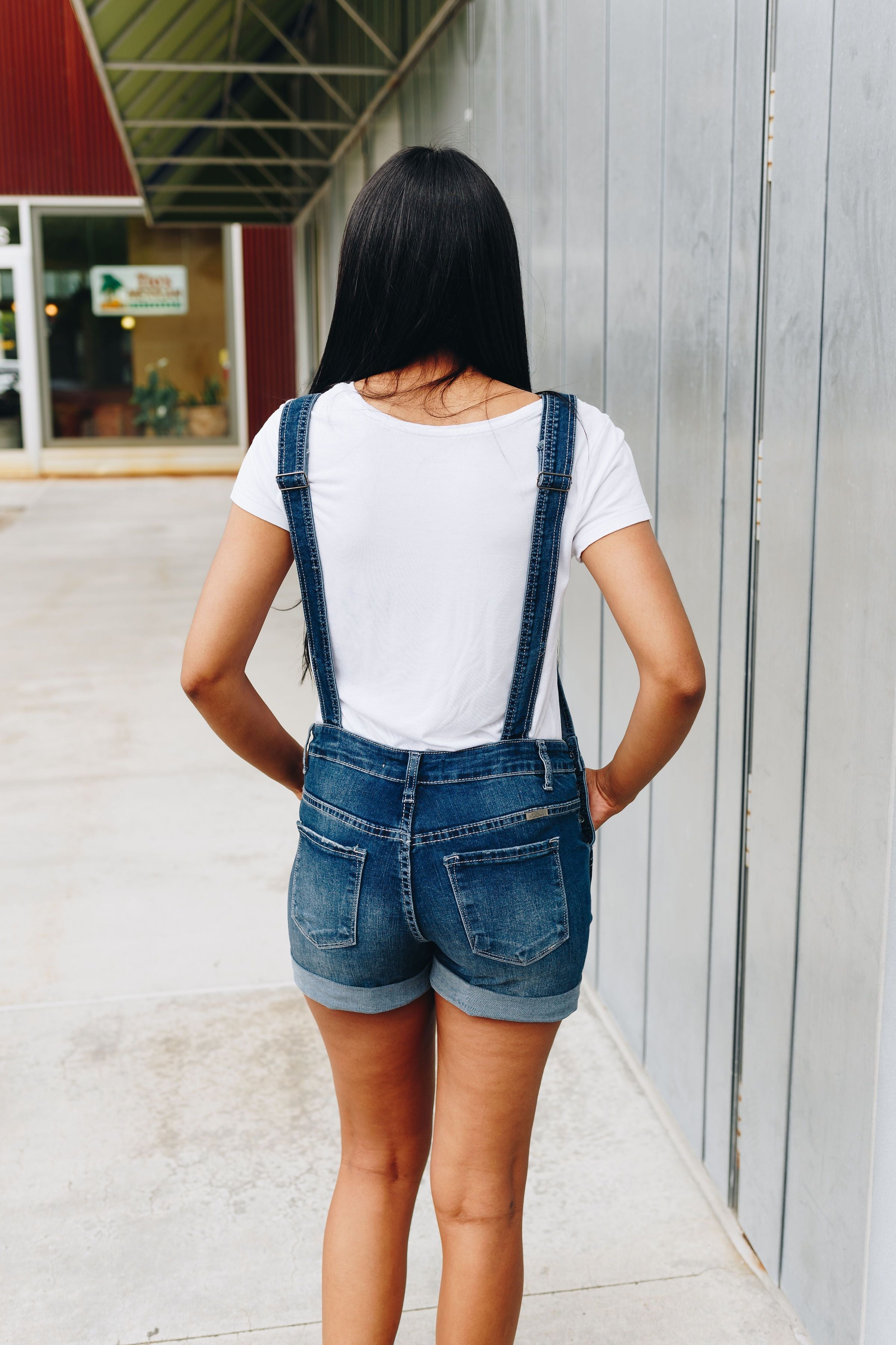 Daisy Denim Distressed Shortalls In Dark Wash