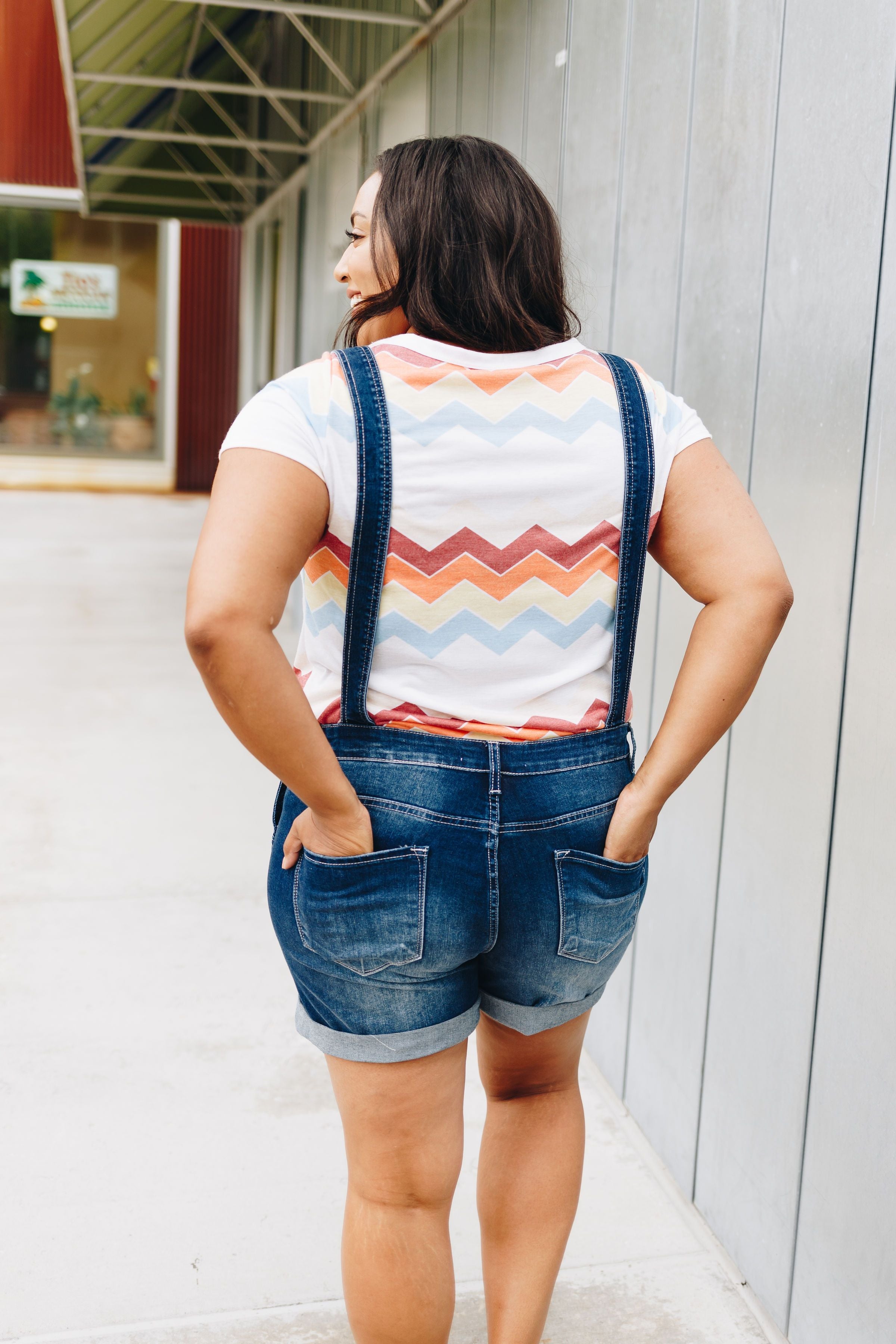 Daisy Denim Distressed Shortalls In Dark Wash