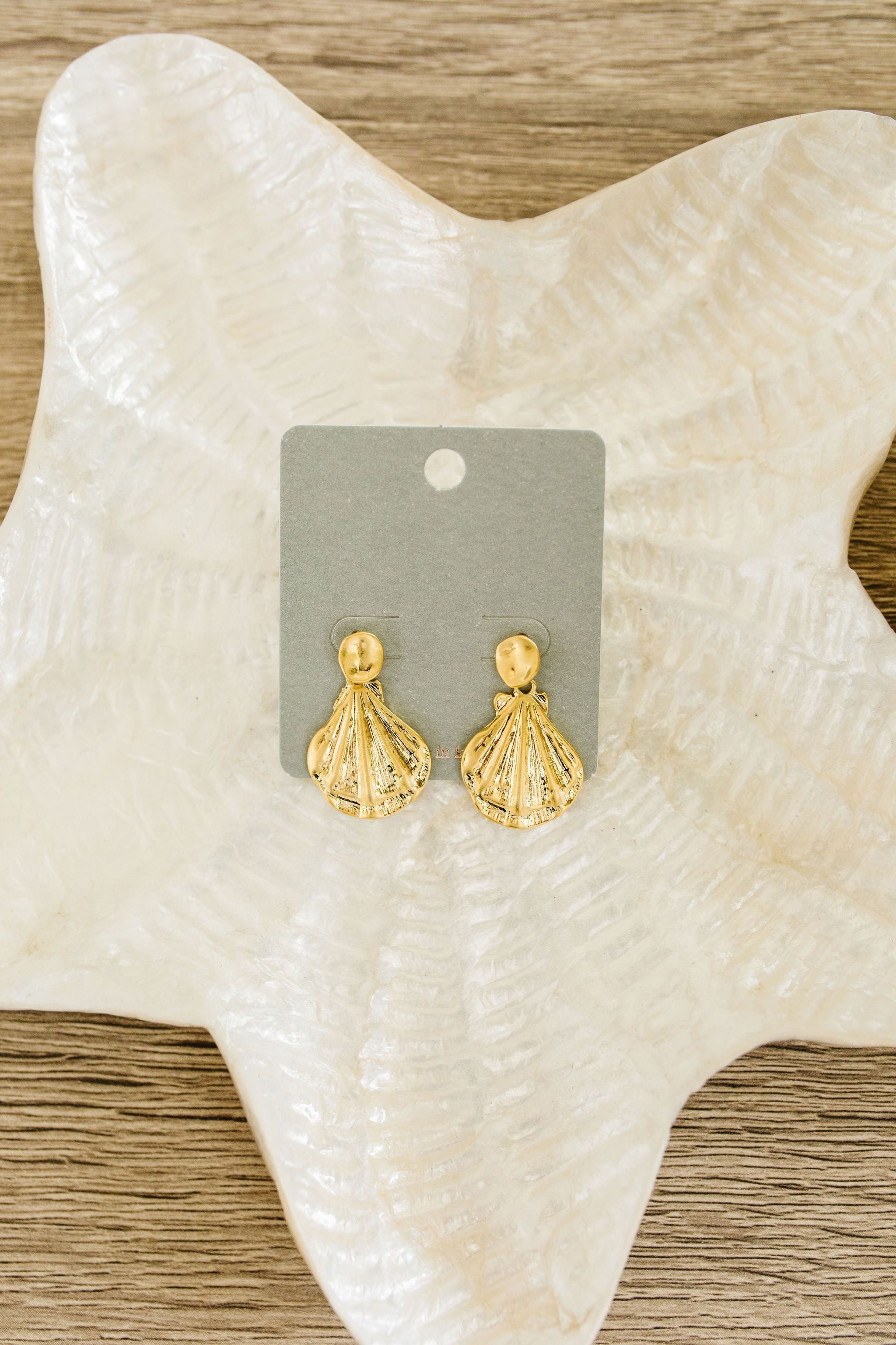 Dangling Sea Shell Earrings