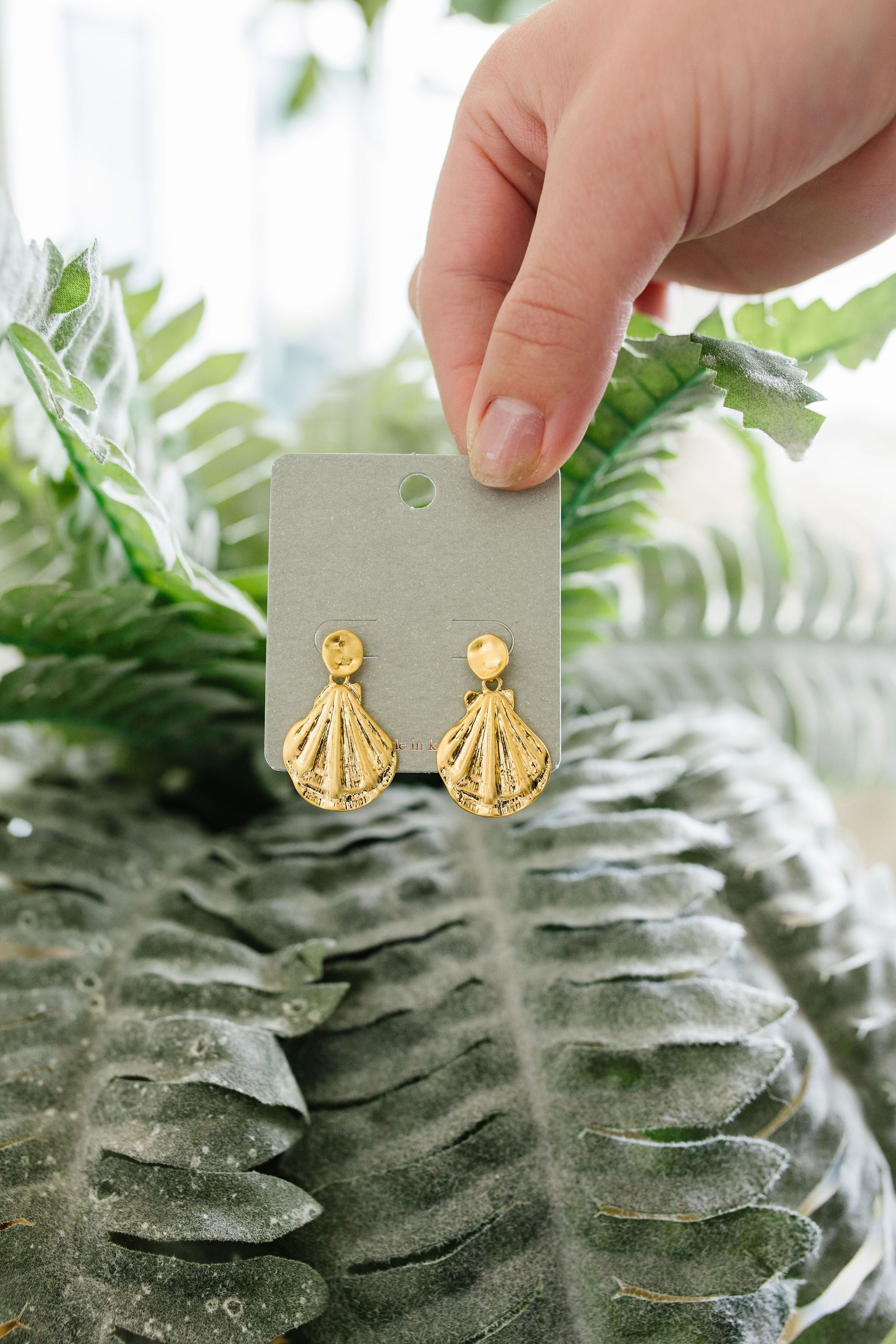 Dangling Sea Shell Earrings