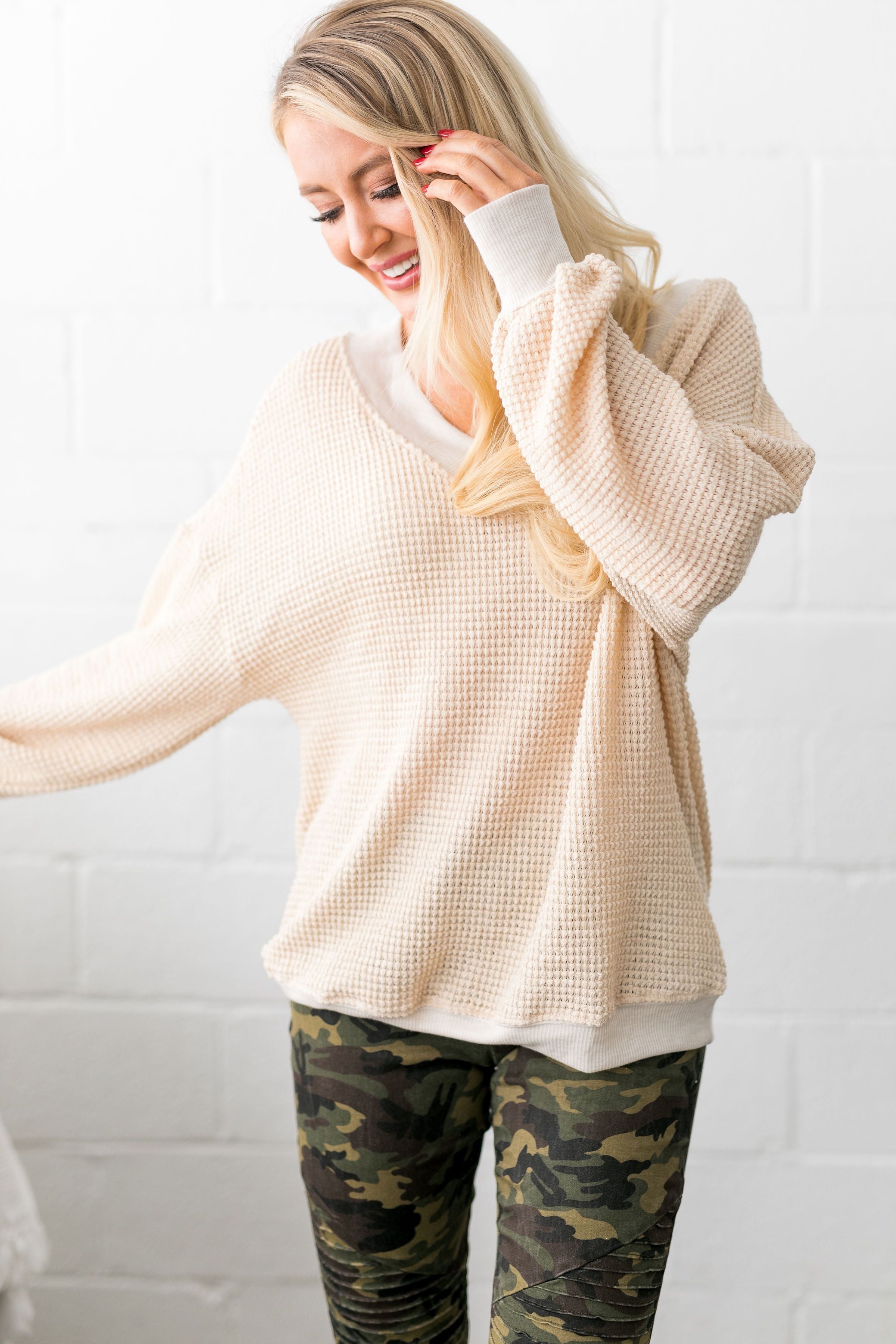 Double V Waffle Knit Top In Natural