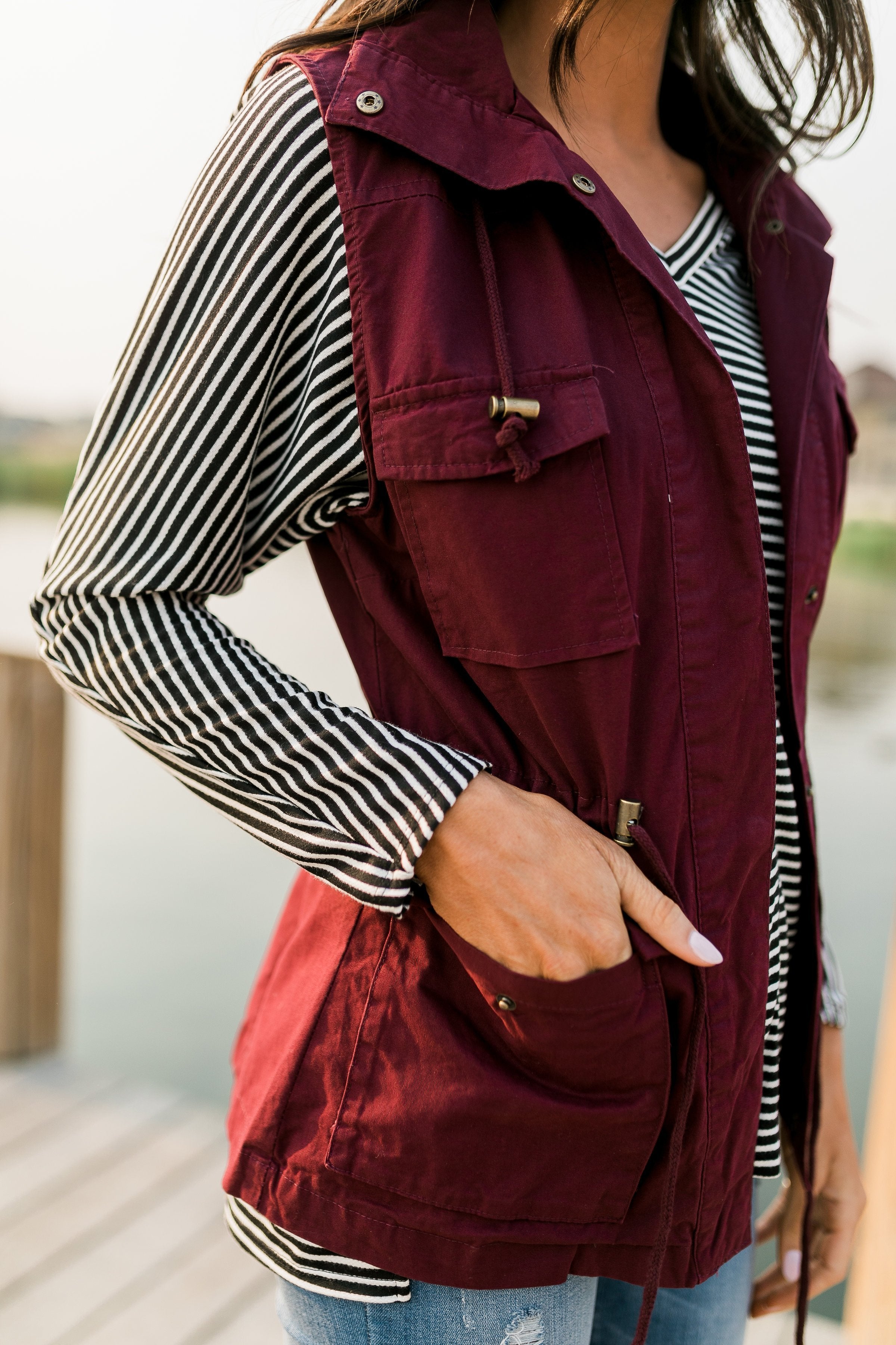 Hooded Camp Vest In Burgundy