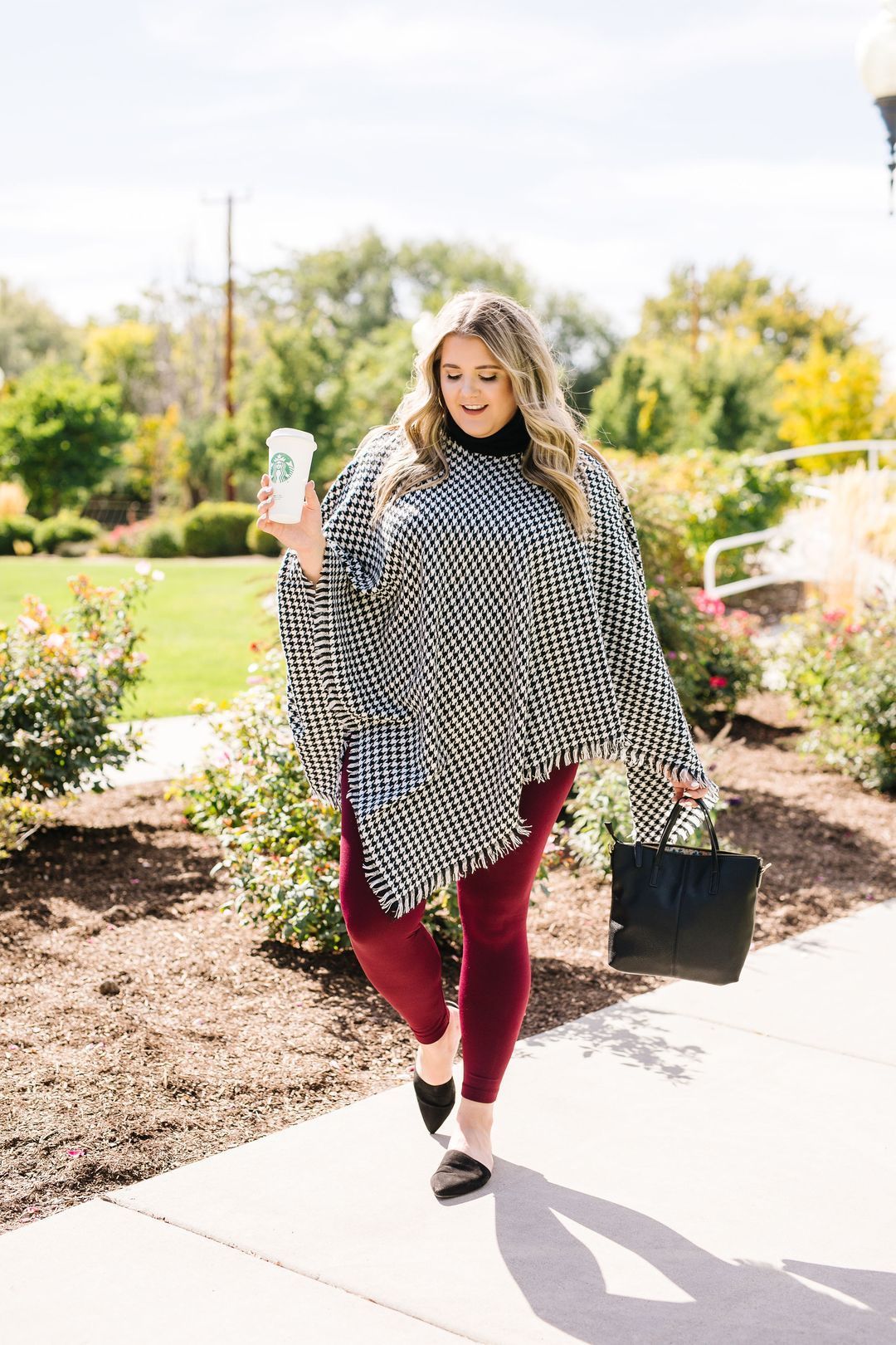 Houndstooth Poncho in Black and White