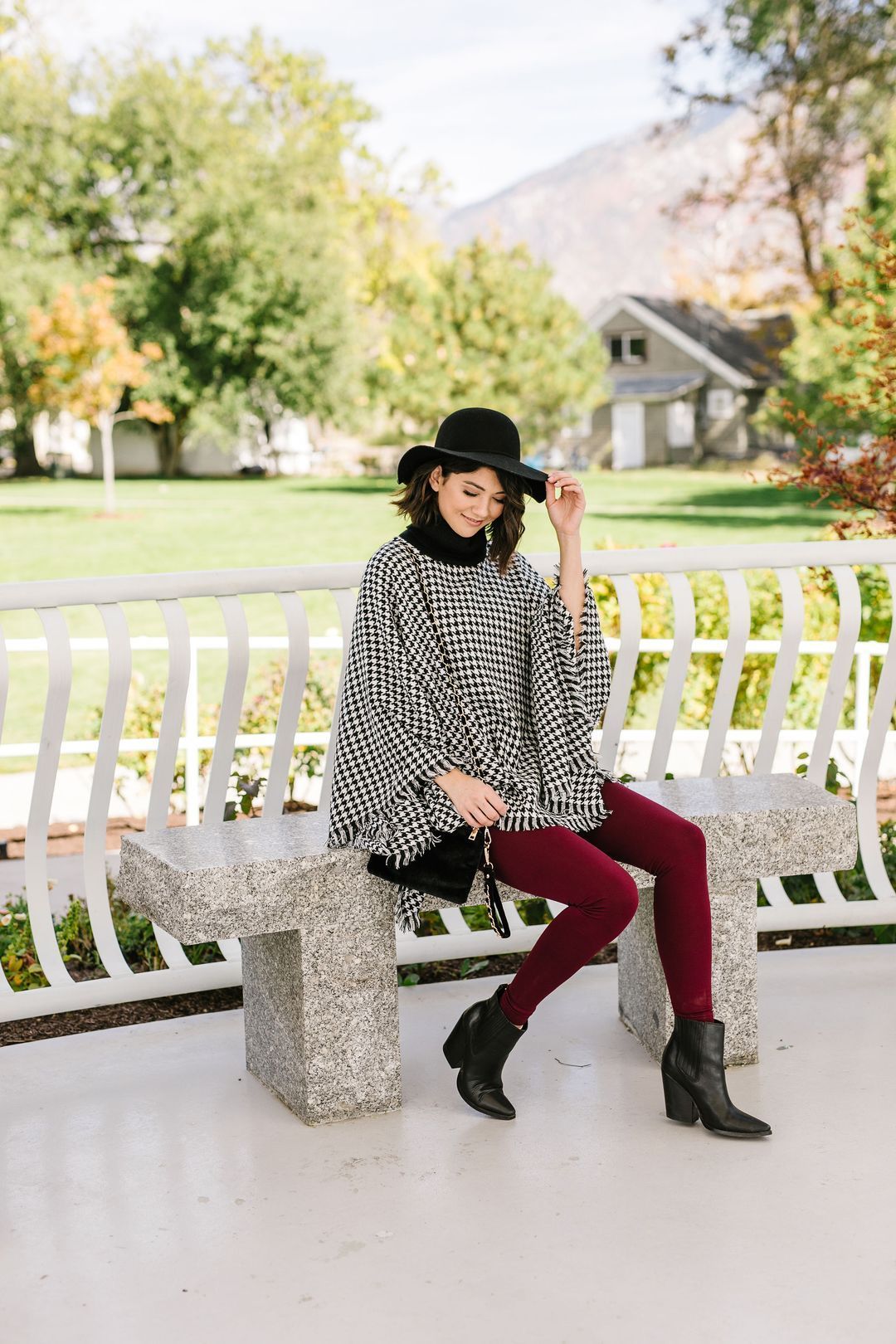 Houndstooth Poncho in Black and White