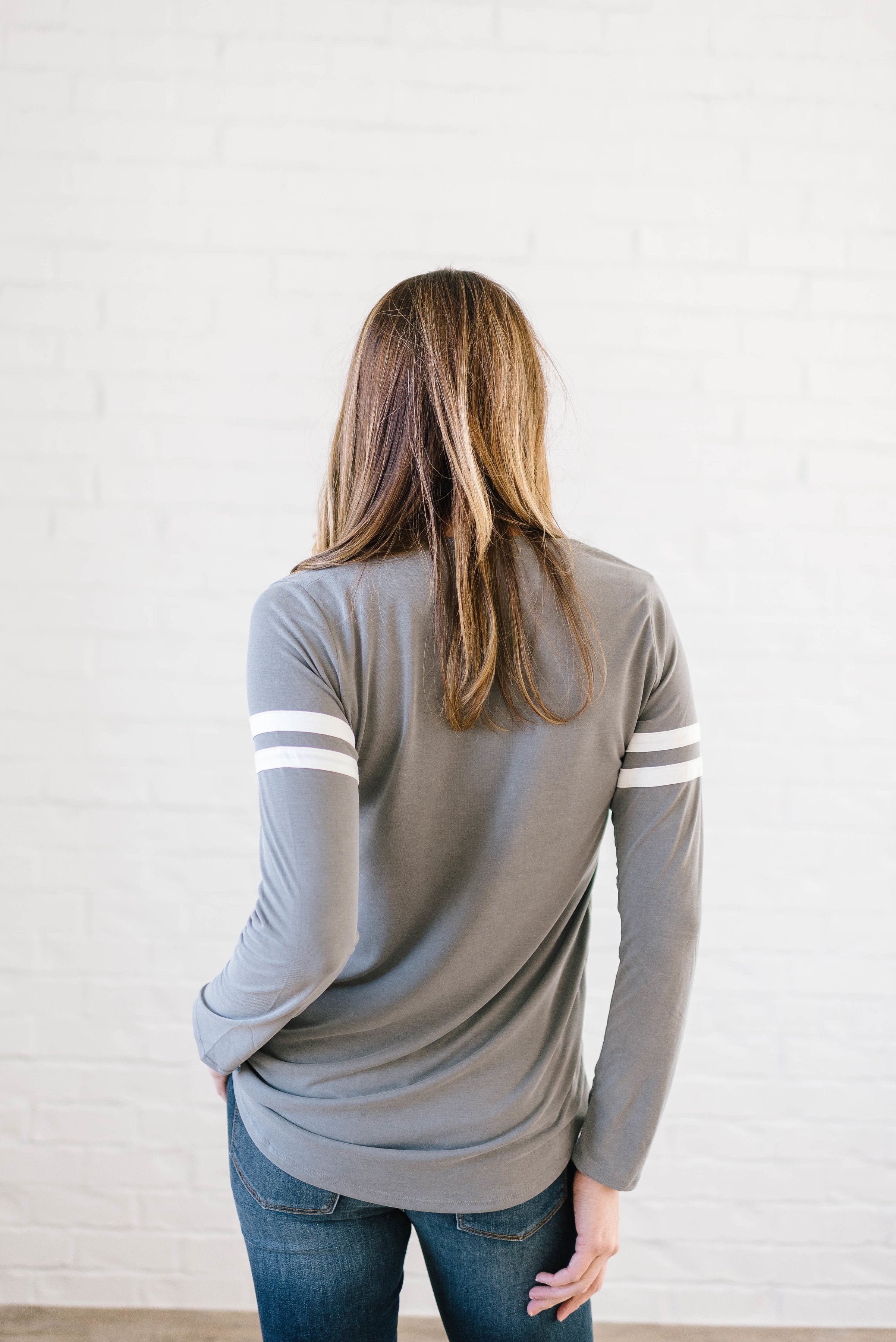 Janie Stripes Long Sleeve Tee in Light Gray