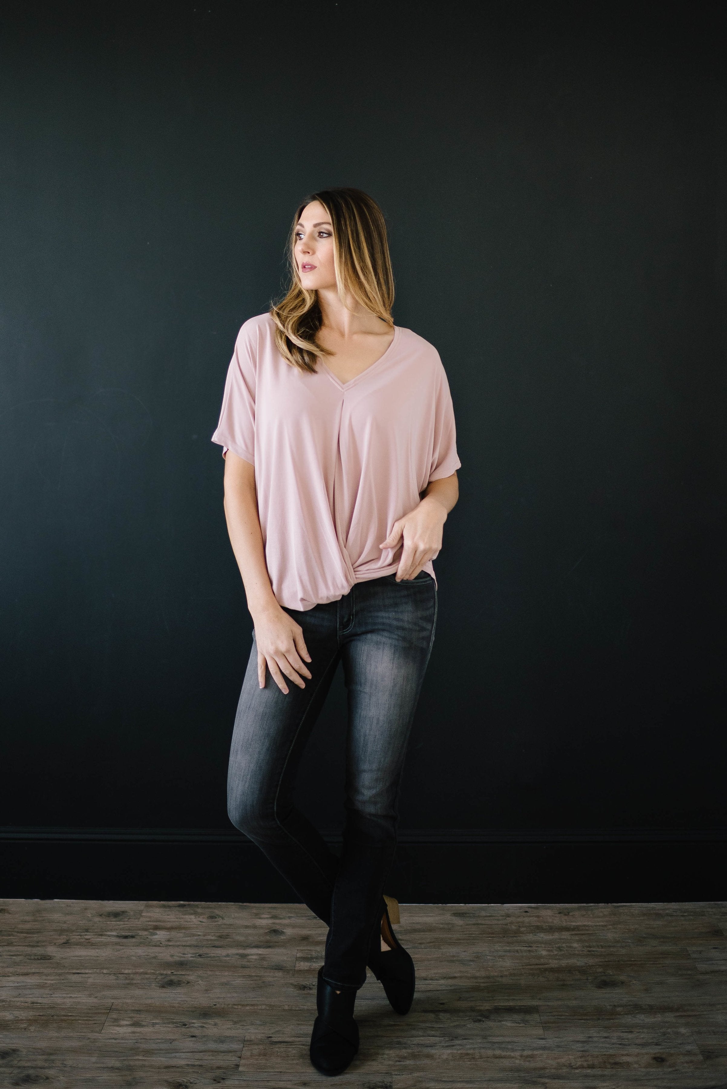 Knot Me V-Neck Tee in Rose