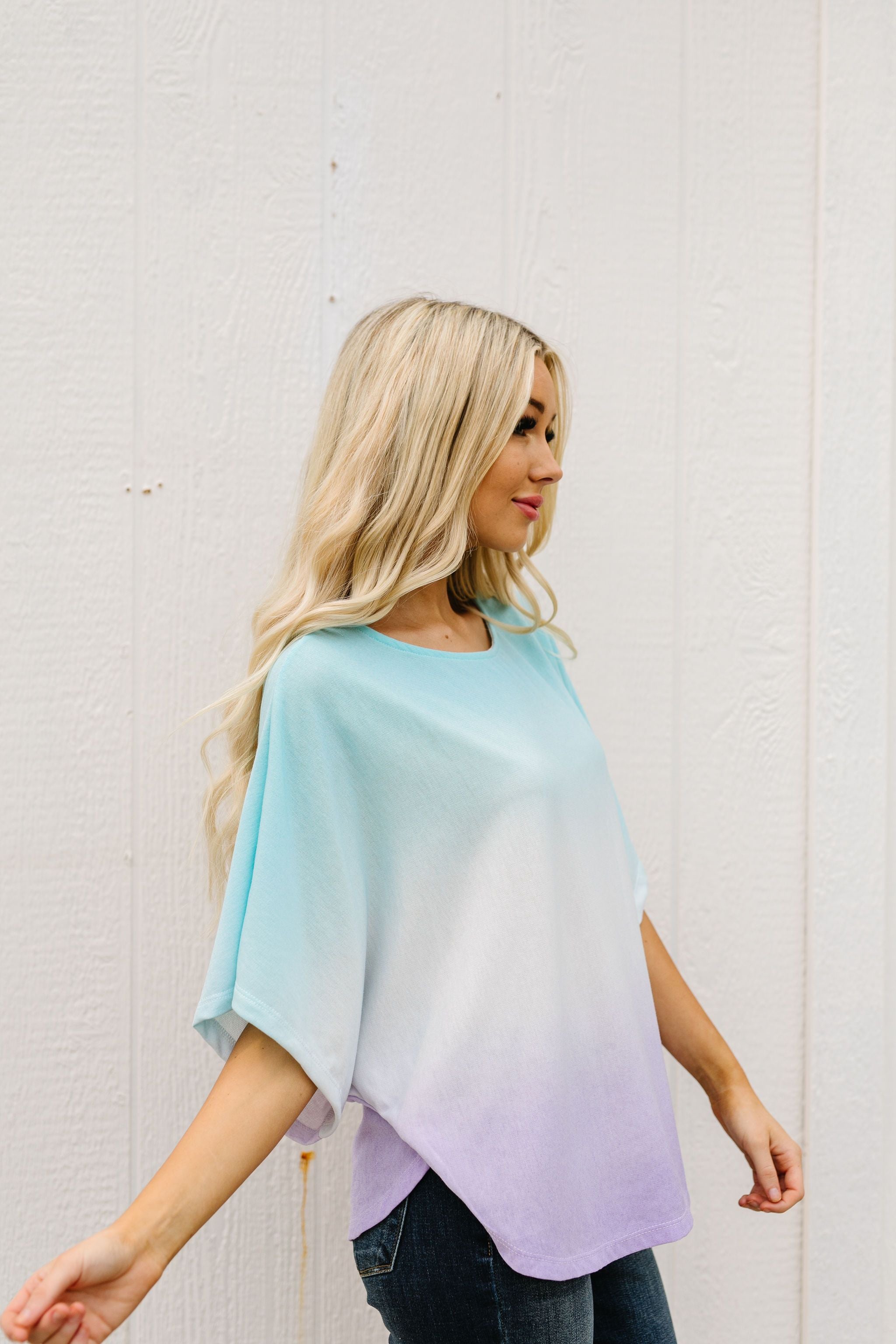 Middle Ground Ombre Top In Aqua