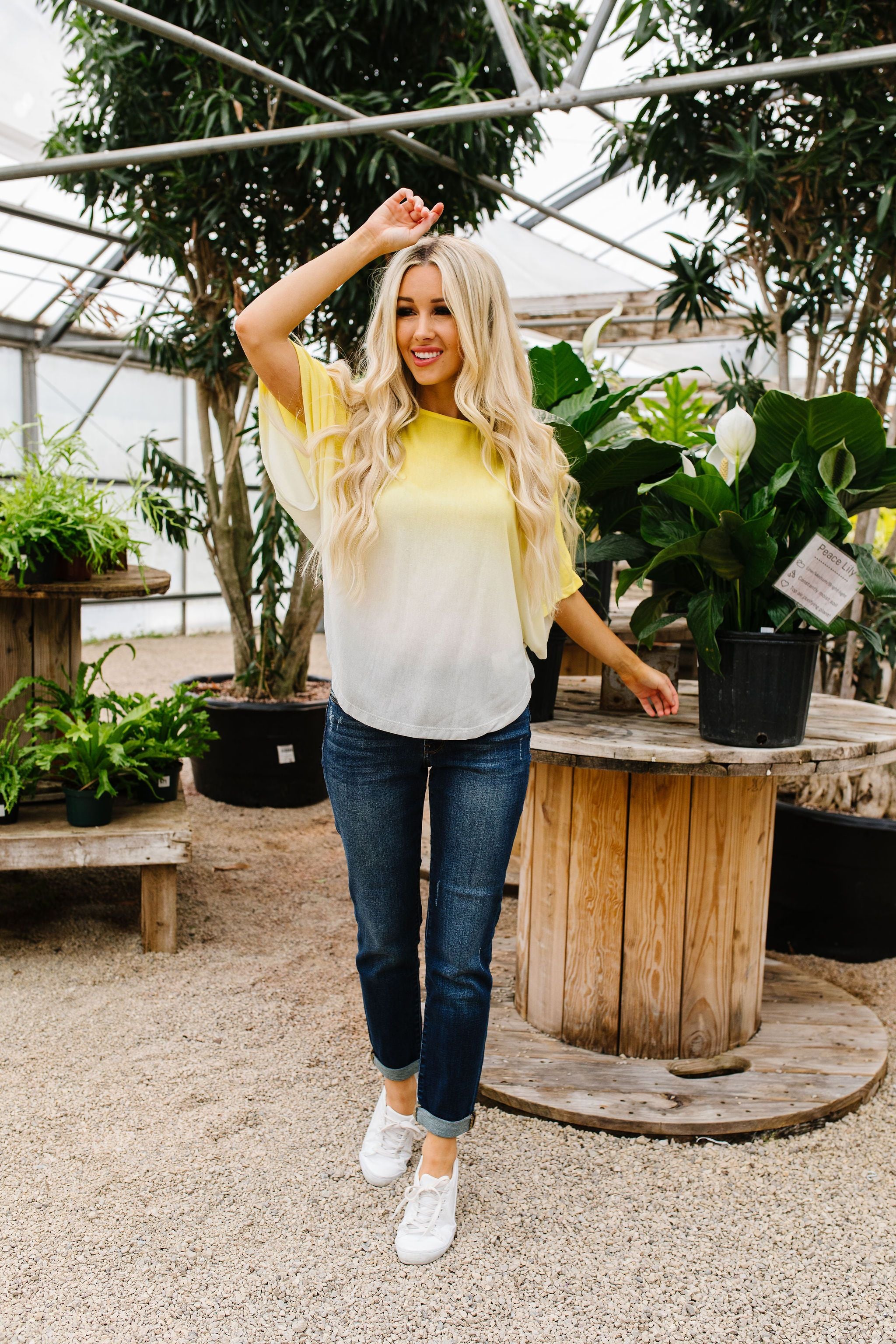 Middle Ground Ombre Top In Yellow