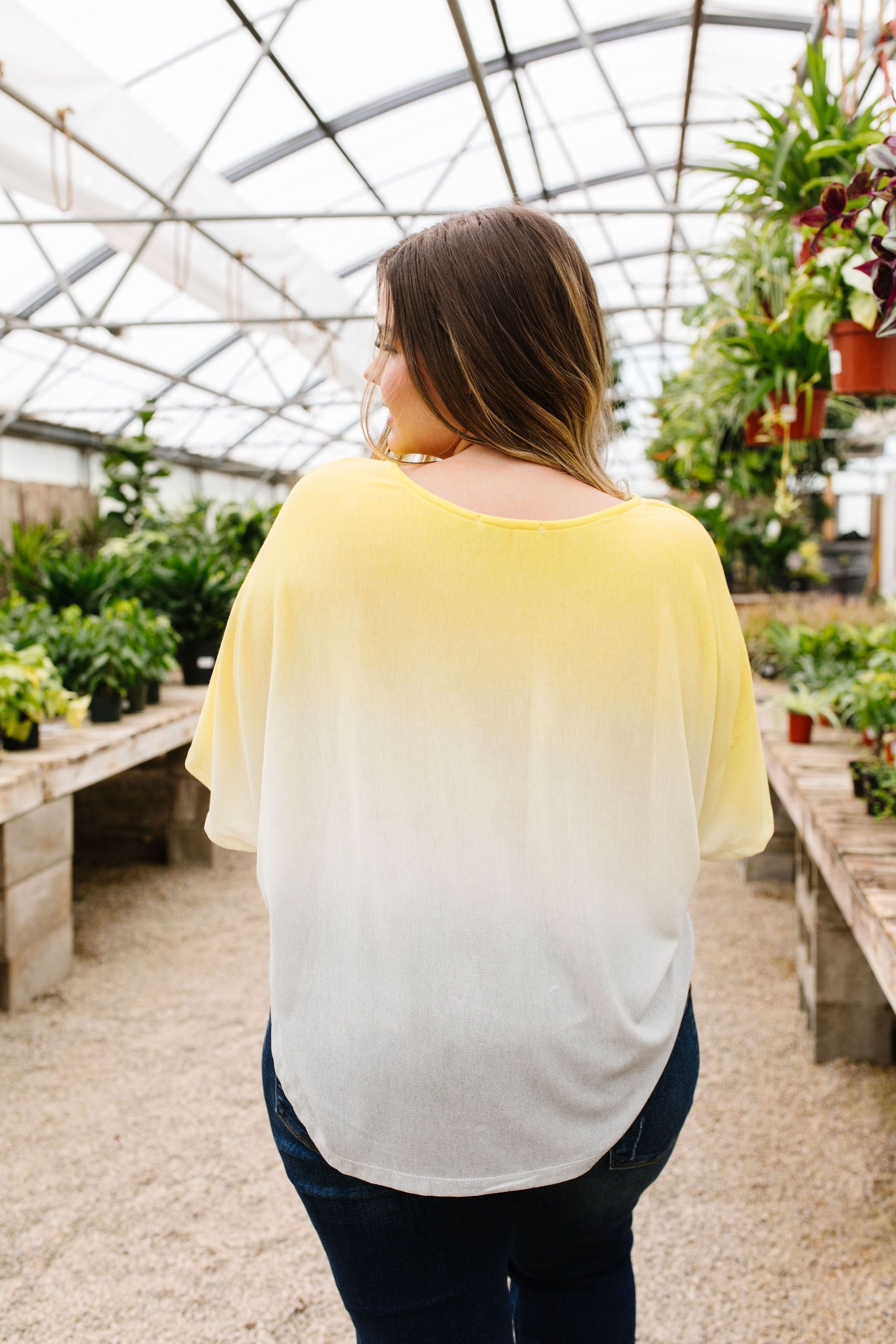 Middle Ground Ombre Top In Yellow