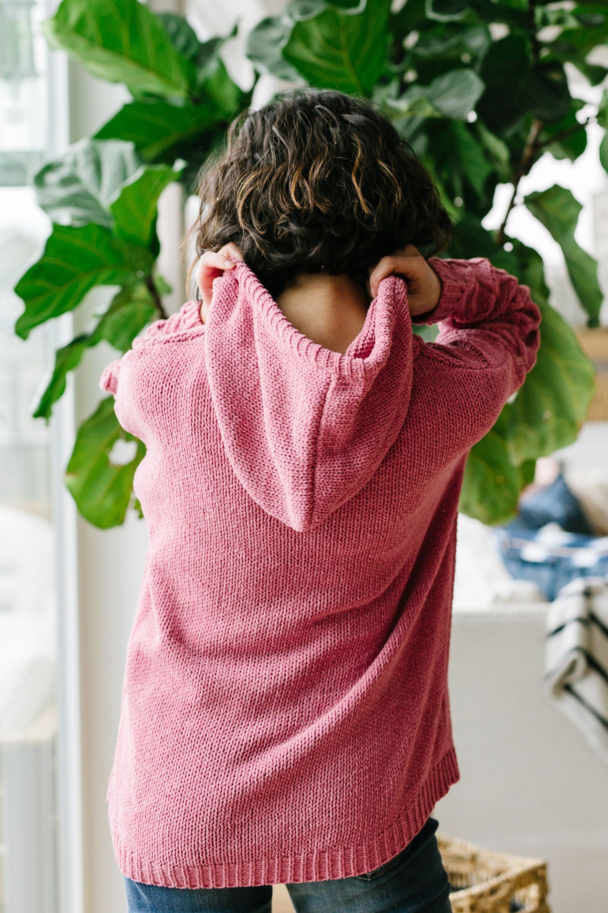 Nantucket Hooded Cable Knit Sweater In Salmon