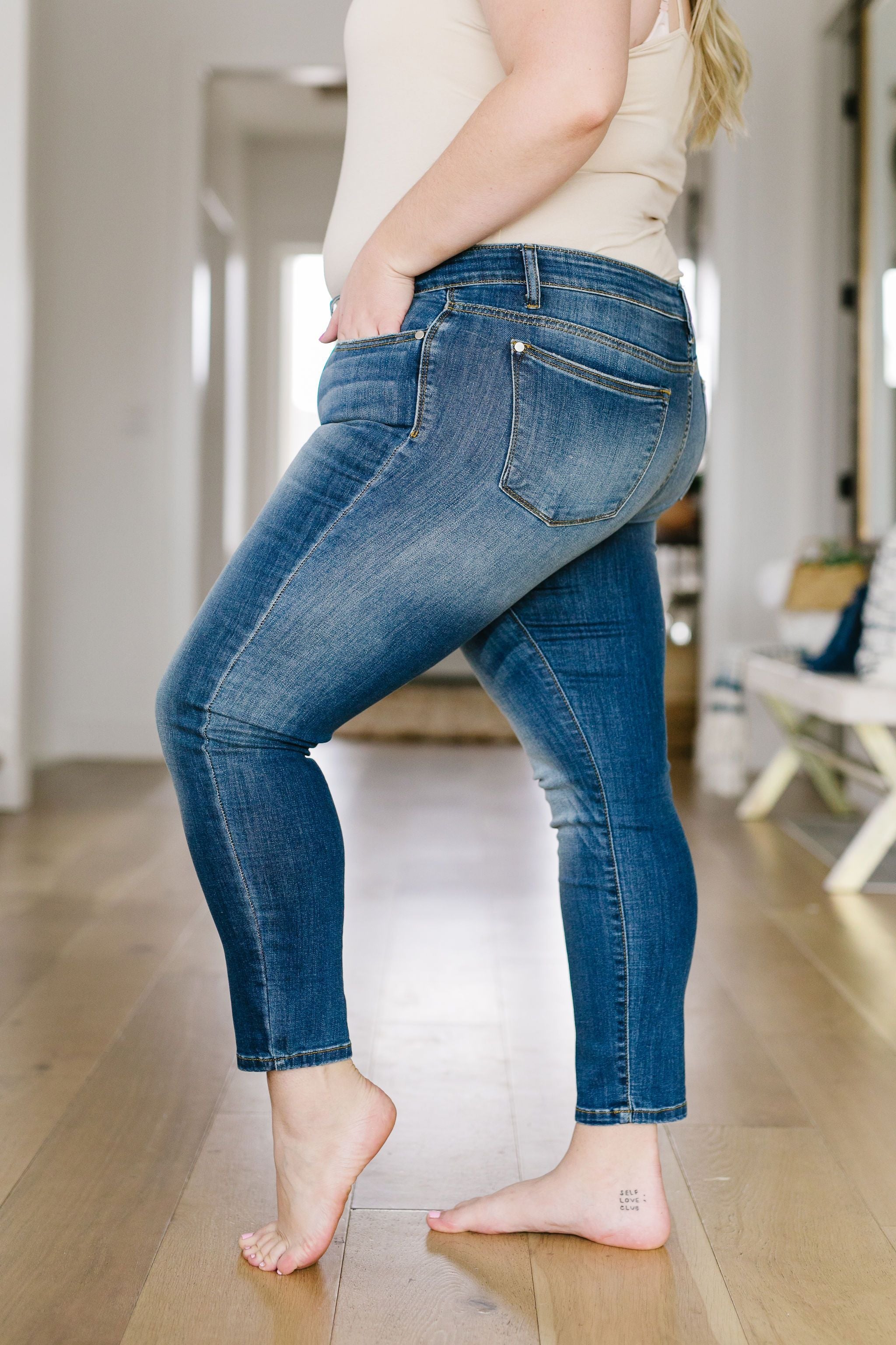 Plainly Perfect Relaxed Mid-Rise Jeans