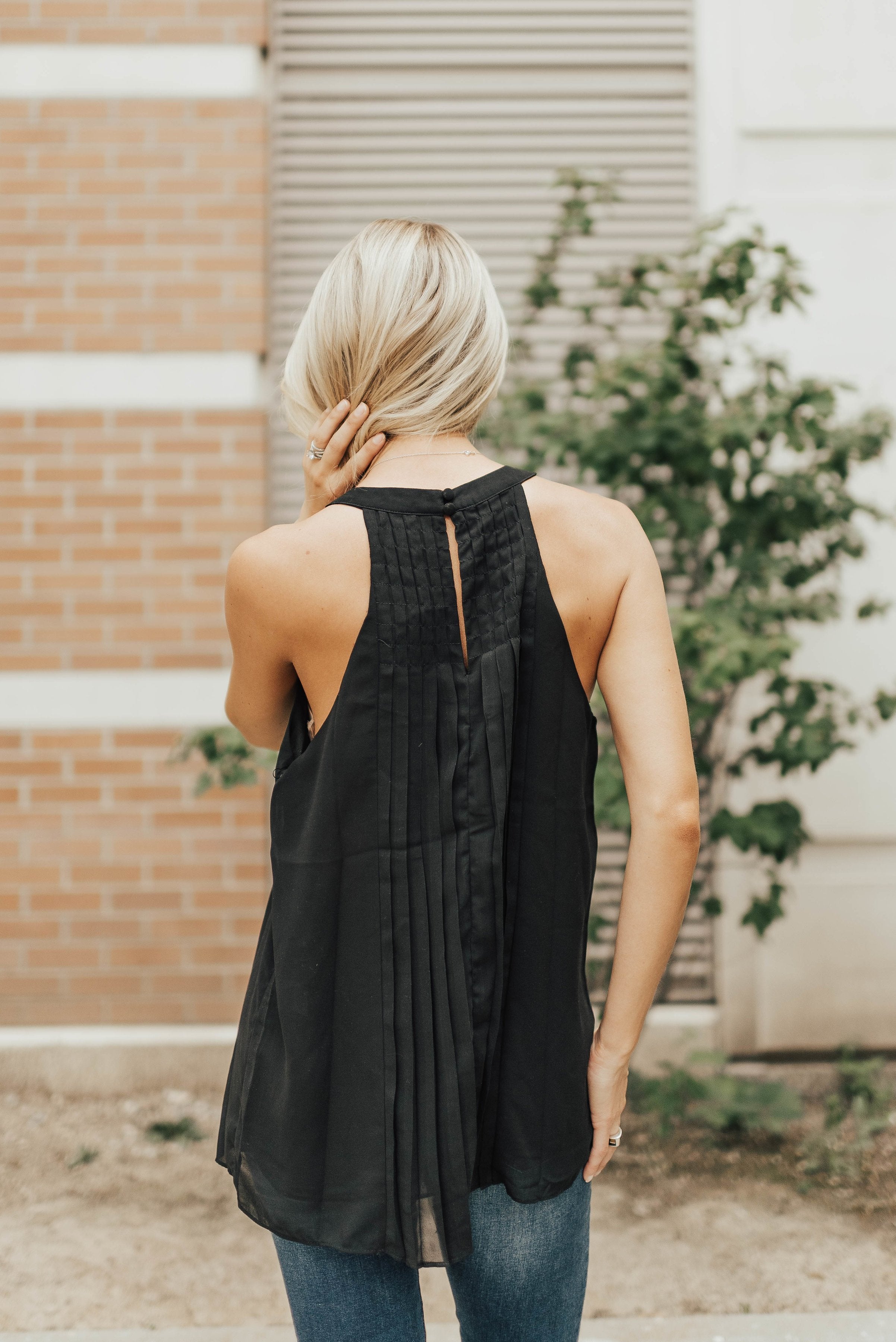 Pleated Halter In Black