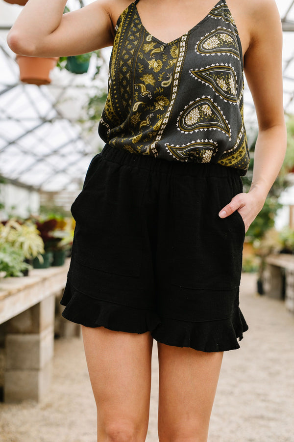 Ruffly Speaking Shorts In Black