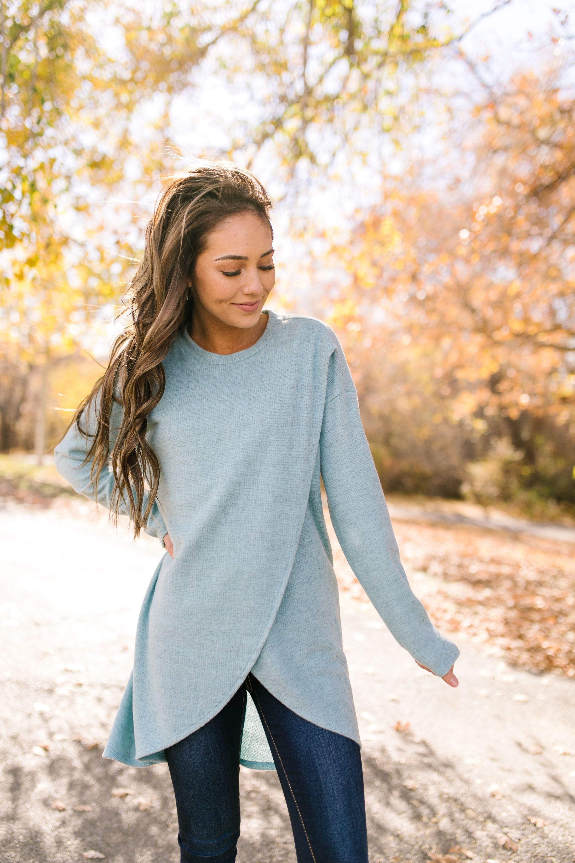 Terrific Tulip Hem Top In Seafoam