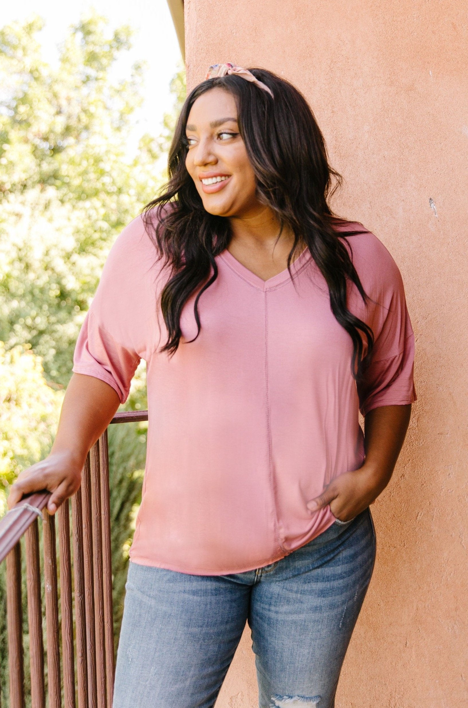 Top Stitch V-Neck In Dusty Rose