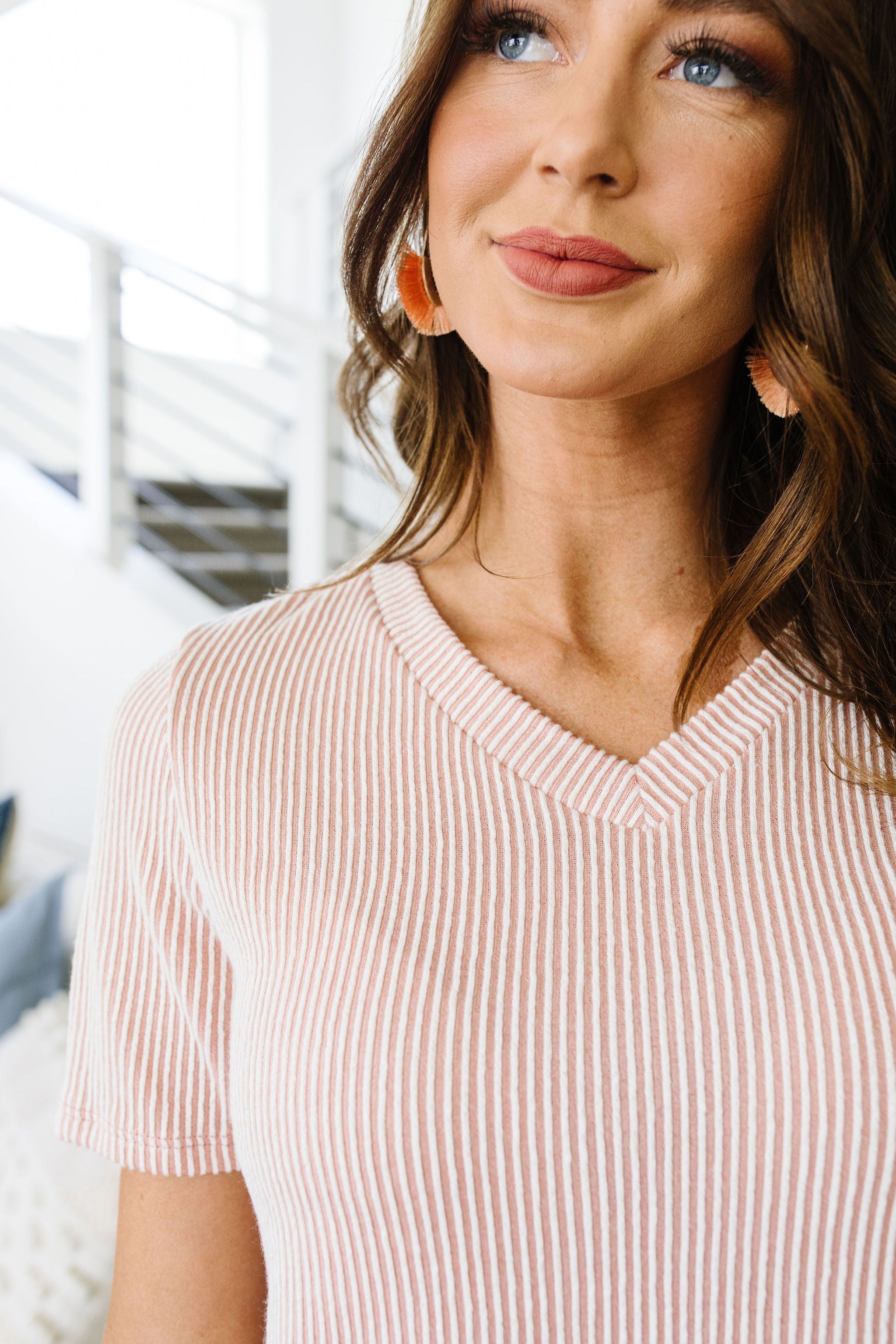 Two-Tone Ribbed V-Neck In Mauve